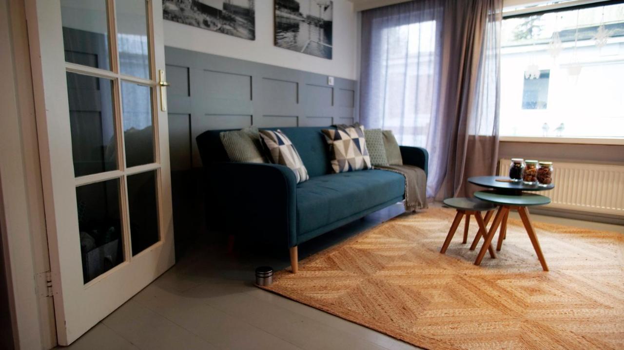 Houseboat Apartment With Water Terrace, Free Parking, Free Bikes & Fast Wifi Amsterdam Bagian luar foto